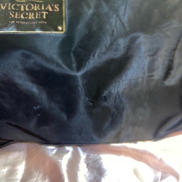 Victoria’s Secret Huge Overnight Duffle Bag - Picture 3 of 6